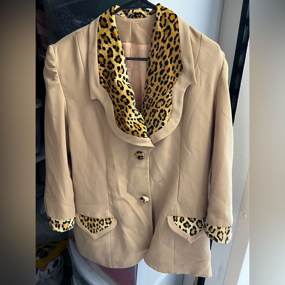 Vintage Jackets & Blazers - Vintage Khaki Peach Lining Leopard Trim M/L 12 Blazer